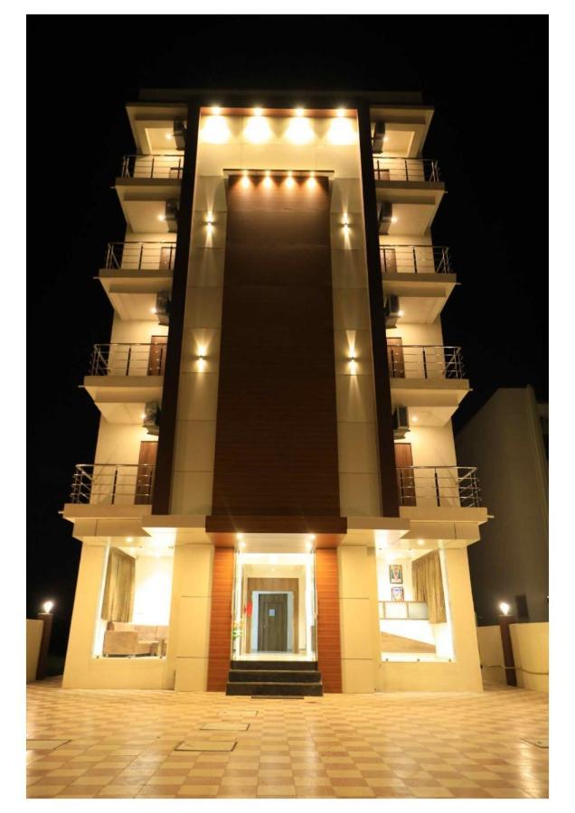 Hotel Scintilla Szomnáth Kültér fotó
